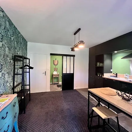 Demeure De Flore - Hotel Particulier Au Coeur De Brive Comprenant 8 Appartements De Charme Buitenkant foto
