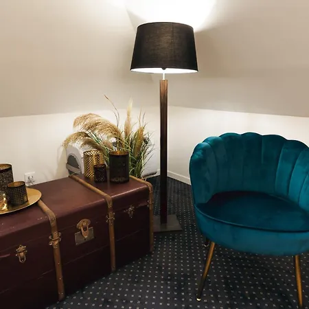 Demeure De Flore - Hotel Particulier Au Coeur De Brive Comprenant 8 Appartements De Charme Buitenkant foto