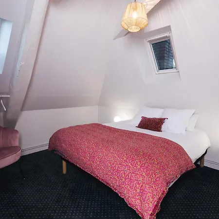 Demeure De Flore - Hotel Particulier Au Coeur De Brive Comprenant 8 Appartements De Charme Buitenkant foto