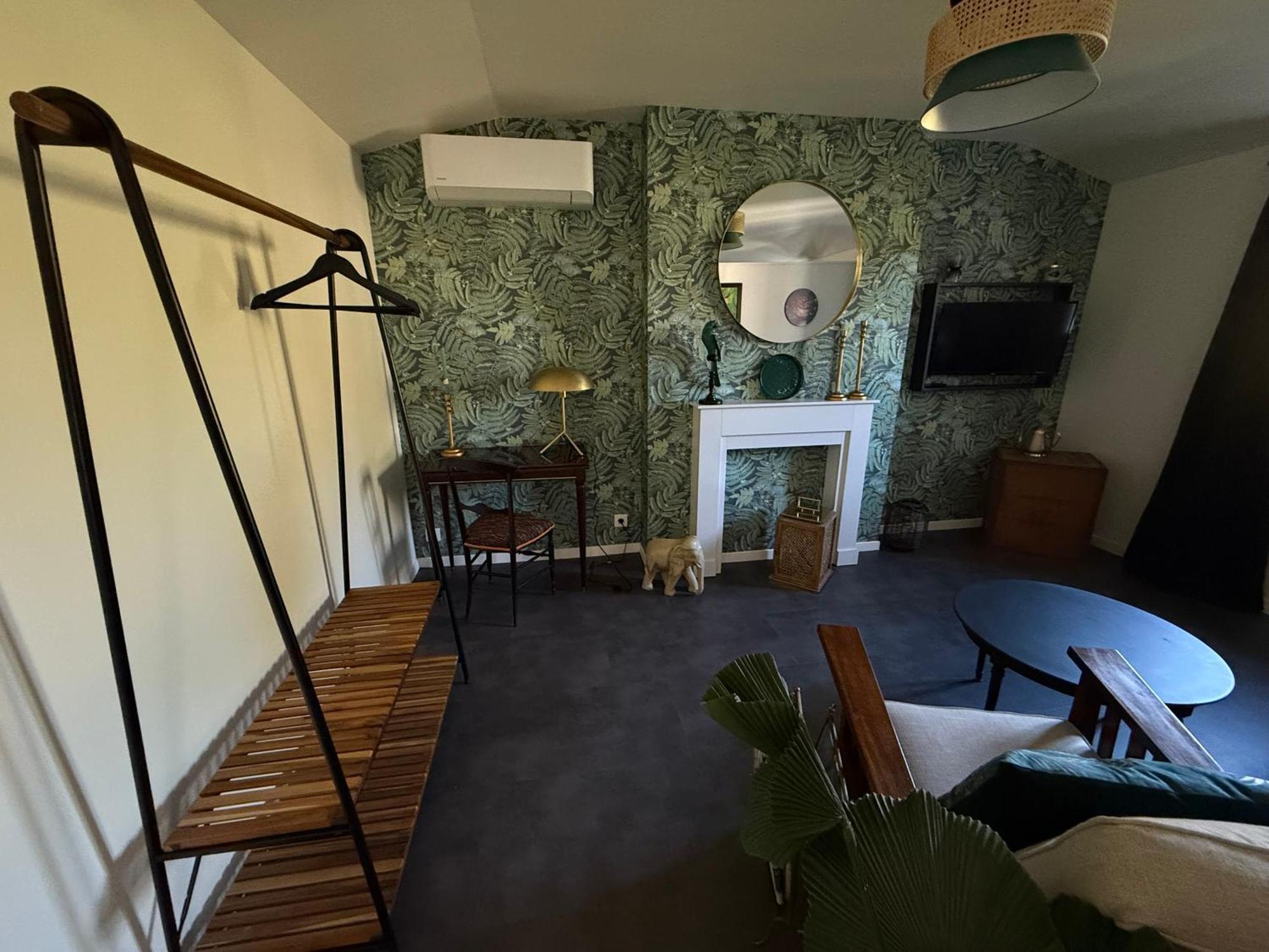 Apartment Demeure De Flore - Particulier Au Coeur De Comprenant 8 De Charme